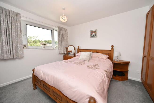 3 bed Semi-Detached for sale Image 11