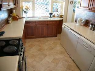 KITCHEN 11' x 9'
