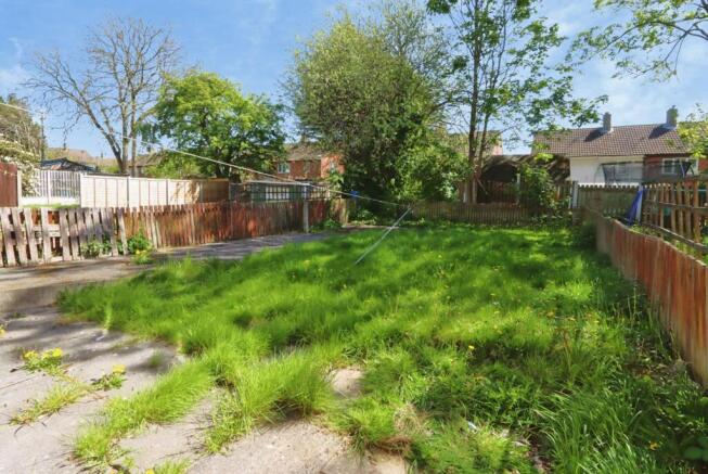 3 bed Semi-Detached for sale Image 12