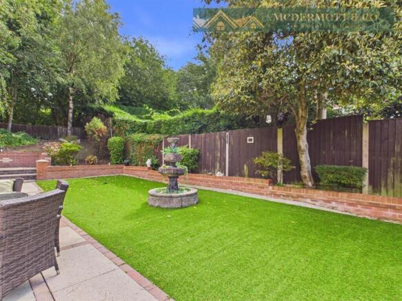 4 bed Detached for sale Image 8