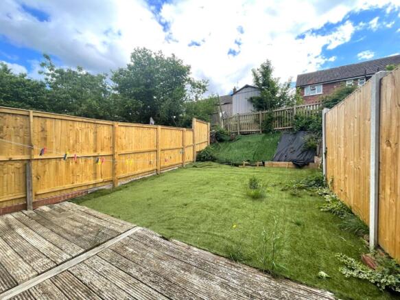 3 bed Terraced to rent Image 12