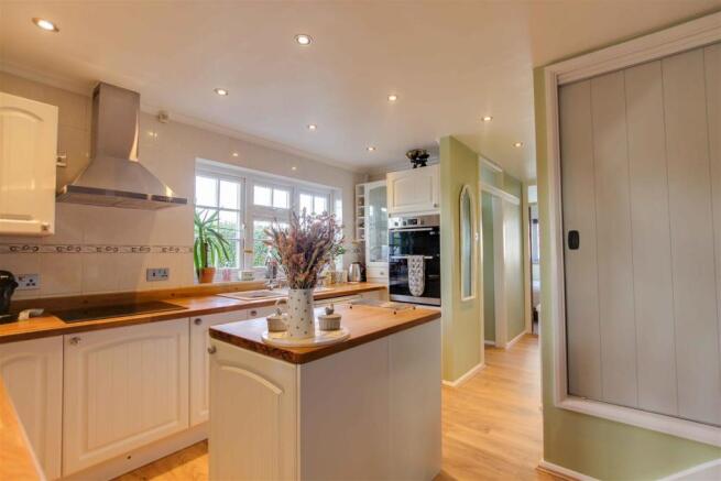 Kitchen/Breakfast Room