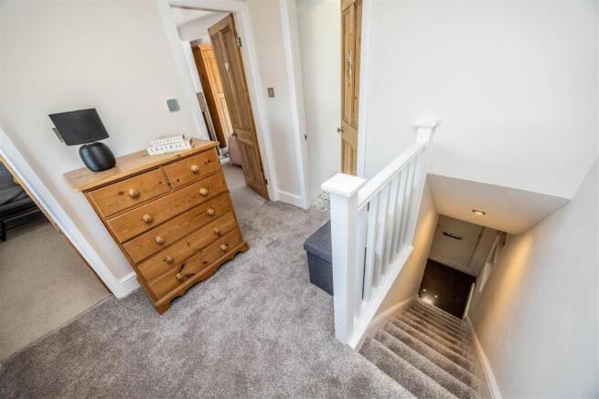 2 bed House for sale Image 11