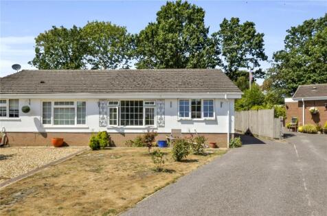 Farm Road, West Moors, Ferndown, Dorset, BH22
