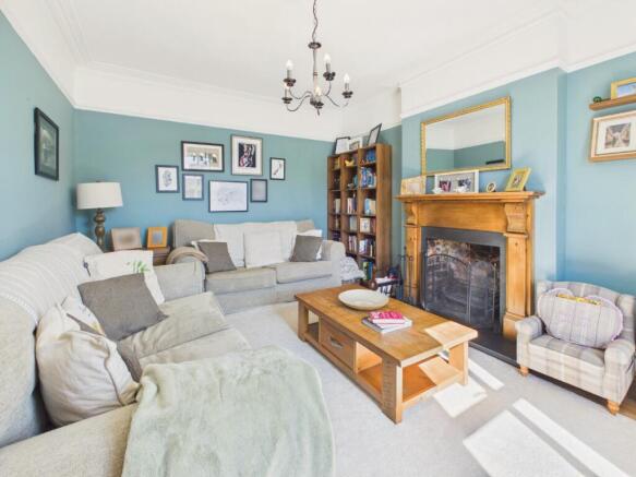 4 bed Detached for sale Image 8