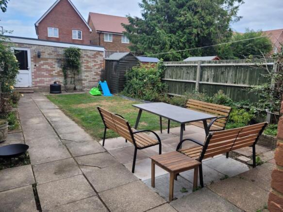 london road garden