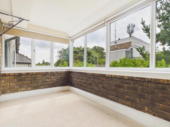 3 bed Semi-Detached to rent Image 11