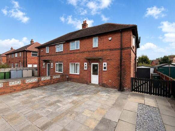 4 bed Semi-Detached for sale in garforth