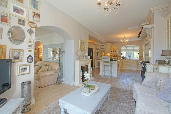 Kitchen/Dining/Fa...
