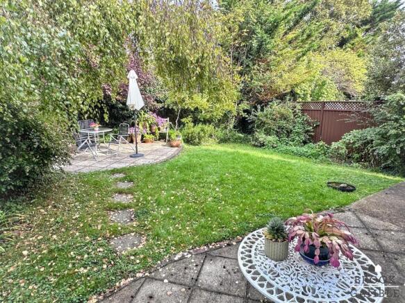 01323 438506