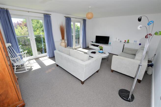 LOUNGE VIEW 2