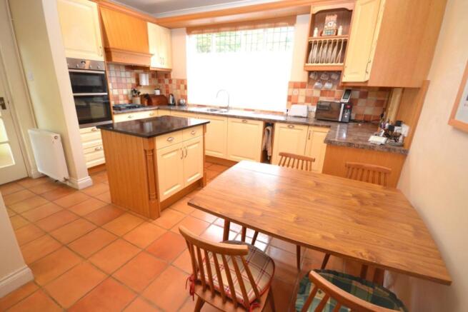 Kitchen/Breakfast Rm