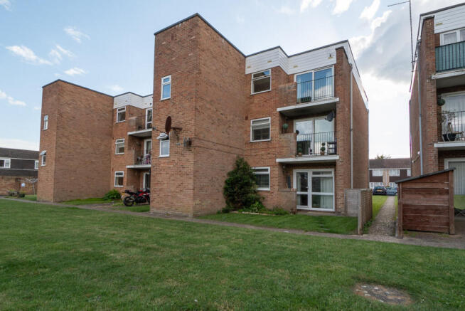 Rear Aspect Balcony