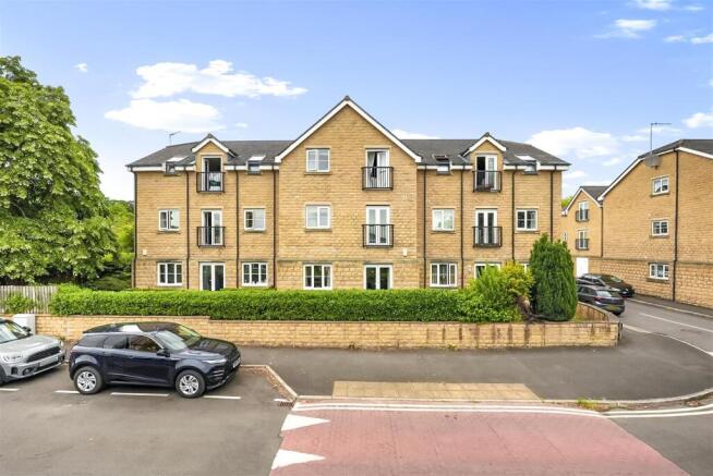 2 bed Apartment for sale Image 11