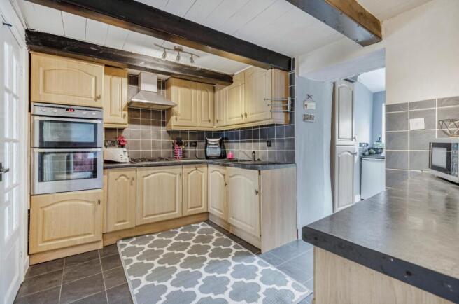 1316108-6-685e736...