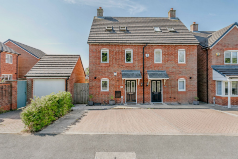 Bamburgh Drive, Buckshaw Village, PR7