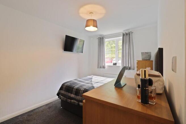 2 bed Flat for sale Image 10