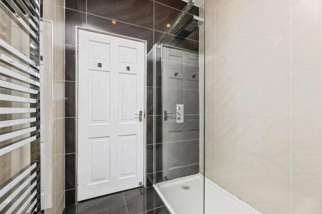 3 bed Detached for sale Image 11