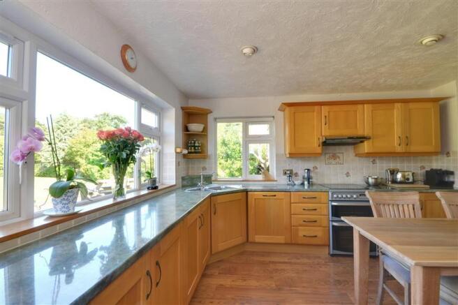 Kitchen / Breakfast Room