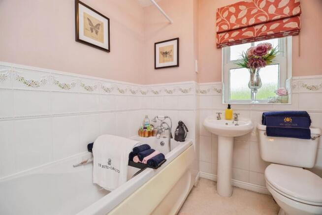 3 bed Detached for sale Image 12