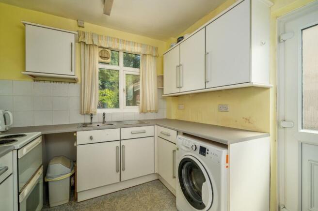 3 bed Semi-Detached for sale Image 4