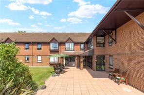 Flat 14, Mill Lodge, Mill Road, Hailsham BN27 2PT