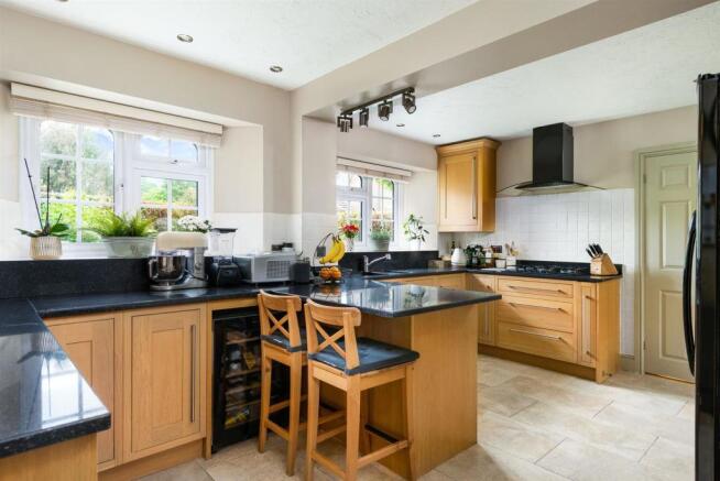 210604-883 Kitchen.jpg