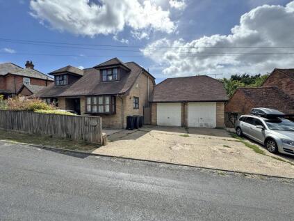 St. James Road, Sway, Lymington, Hampshire, SO41