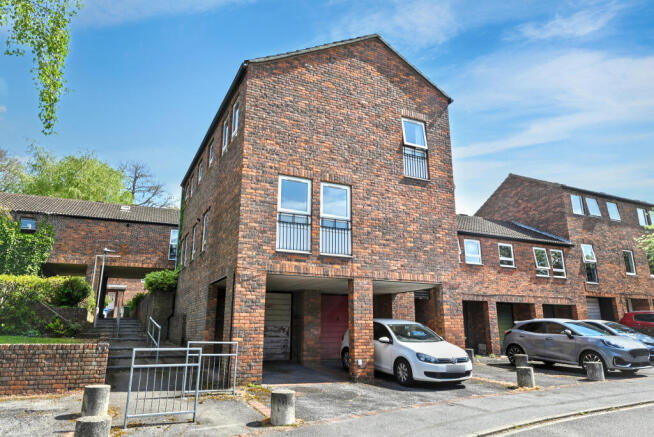 Flat 52 Kimberley, Bracknell, RG12 7ZB