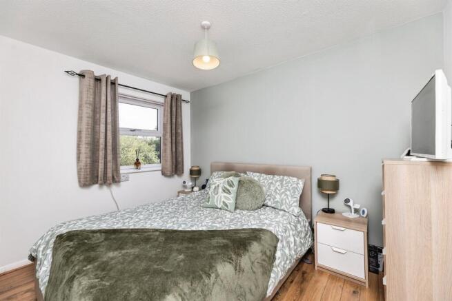 3 bed Semi-Detached for sale Image 5