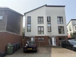 90, Great Mead, Chippenham SN15 3QJ