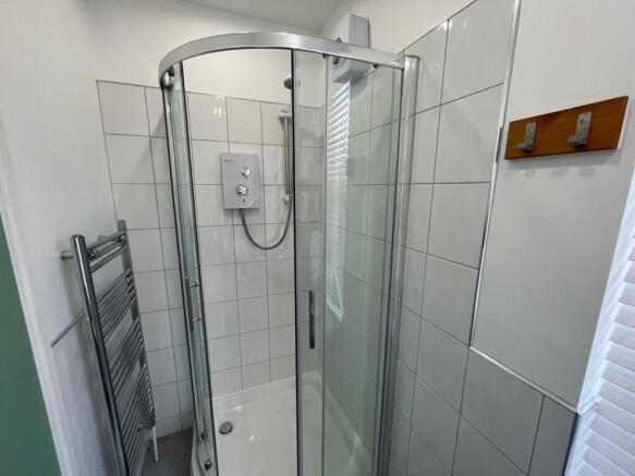 1 bed House Share to rent Image 9