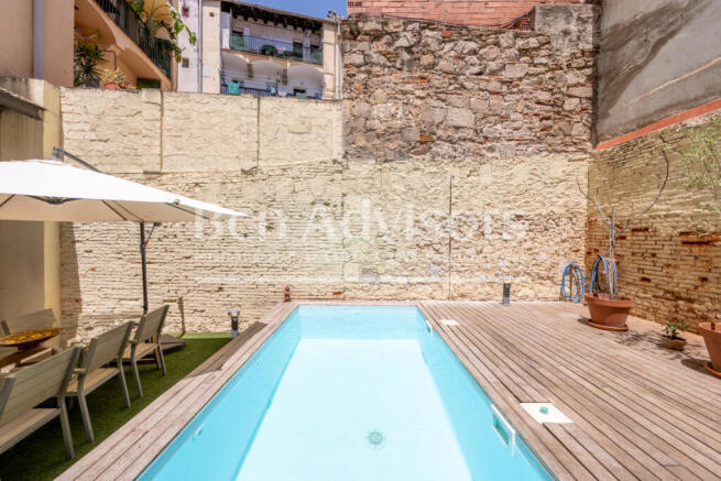 Maravilloso-piso-con-terraza-y-piscina-en-el-ca...