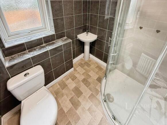 2 bed Terraced to rent Image 11