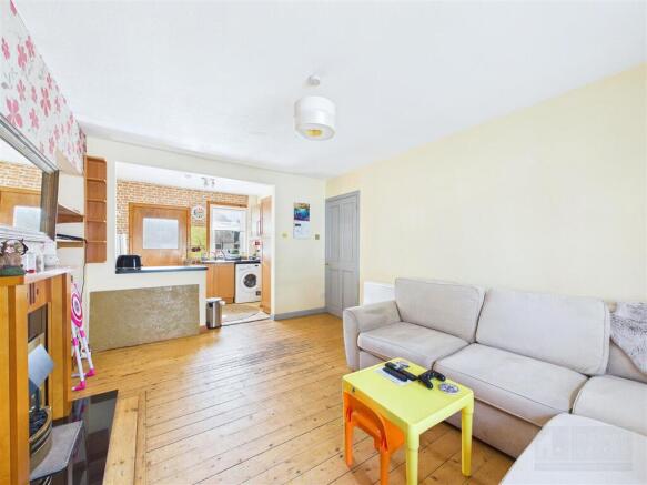 Open Plan Living / Dining / Kitchen
