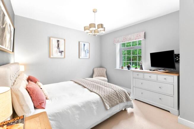4 bed Semi-Detached for sale Image 10