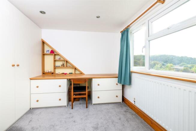 LE 20 Hereward Way BN7 2HJ-10.jpg
