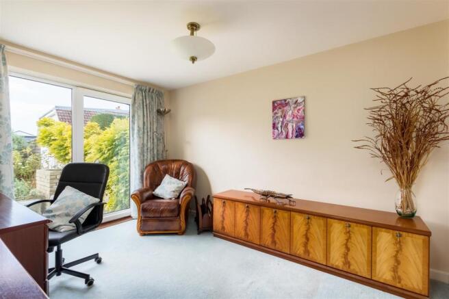 2 St Margaret's Close 17.jpg