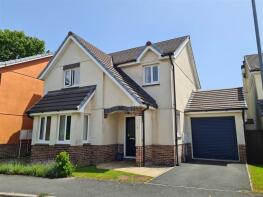 3, Robin Drive, Launceston PL15 9JY