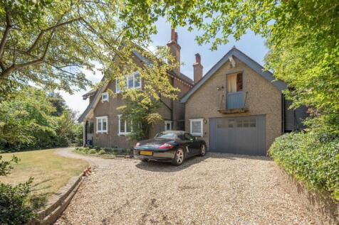 Woodcote Grove Road, Coulsdon, CR5