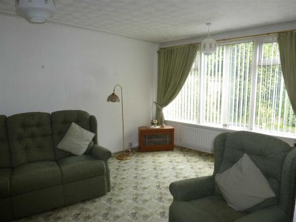L SHAPED LOUNGE