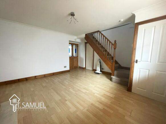 Reception room1C.JPG