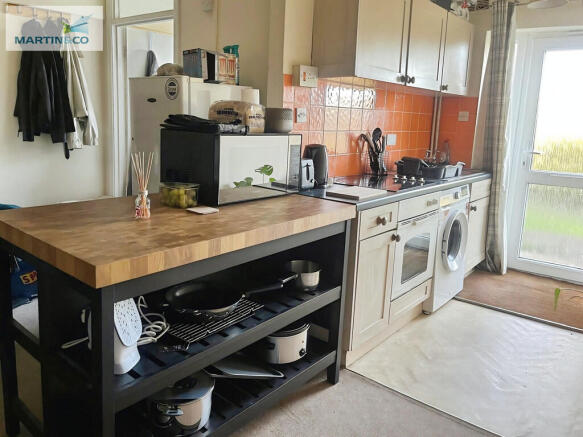 b085758b-5a87f9e8...