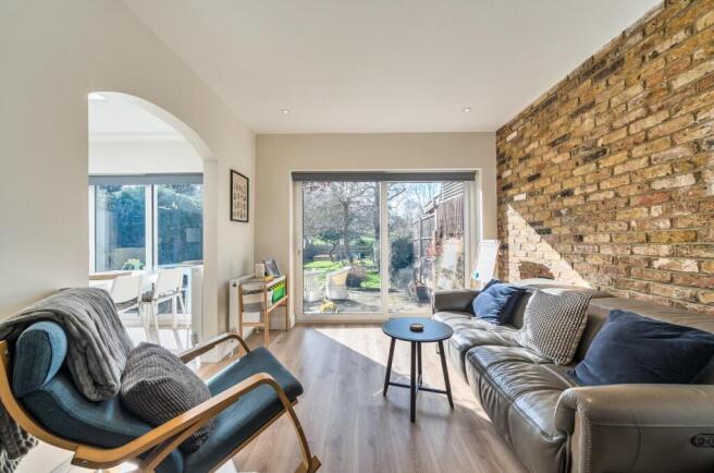 Davidson Frost-Wellings, DFW, Chiltern Avenue, Liv