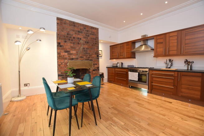 Kitchen (2)