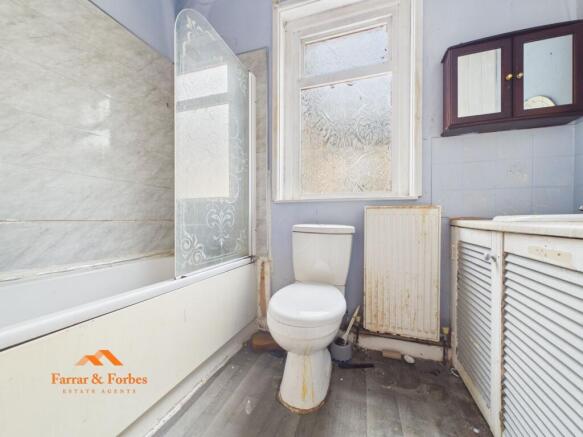4 bed Terraced for sale Image 8