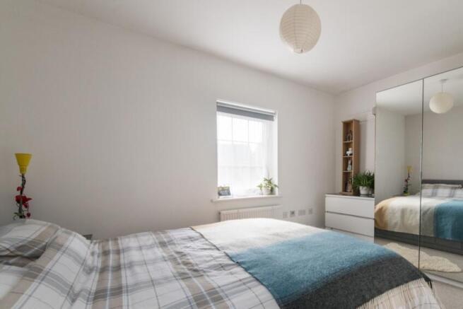 2 bed Flat for sale Image 4