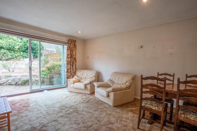 Sitting/Dining Room