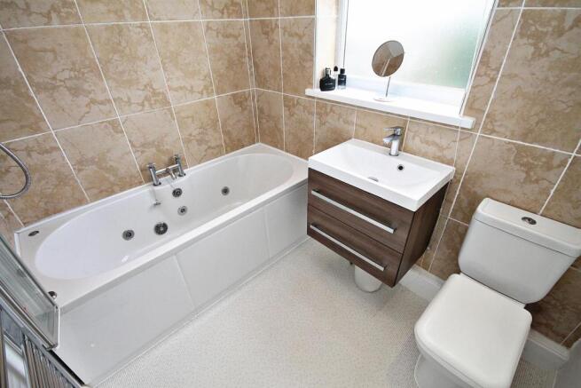 Bathroom/Wc