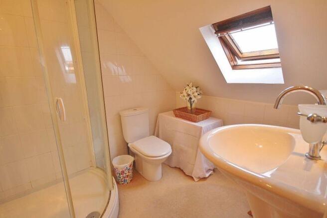 En-suite bedro...